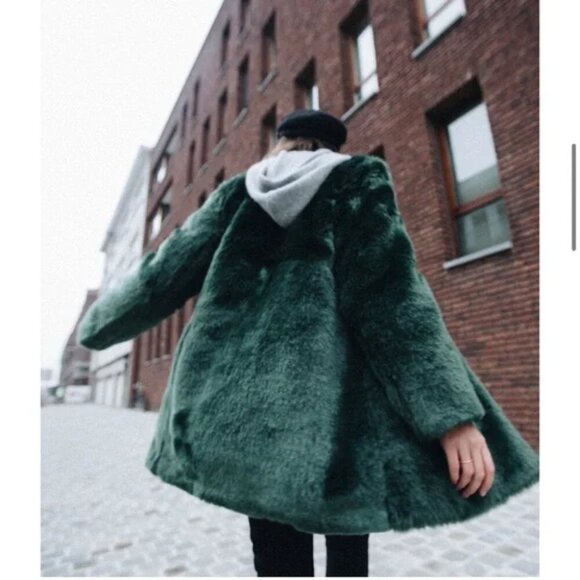 Aritzia Babaton Faux Fur Fritz Coat Jacket Emerald Green Size XXS - Picture 7 of 14